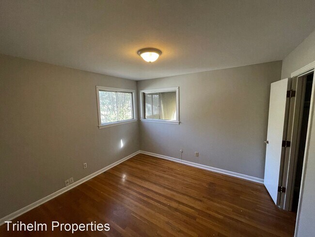 Building Photo - 4 br, 3 bath House - 1680 Winchester St