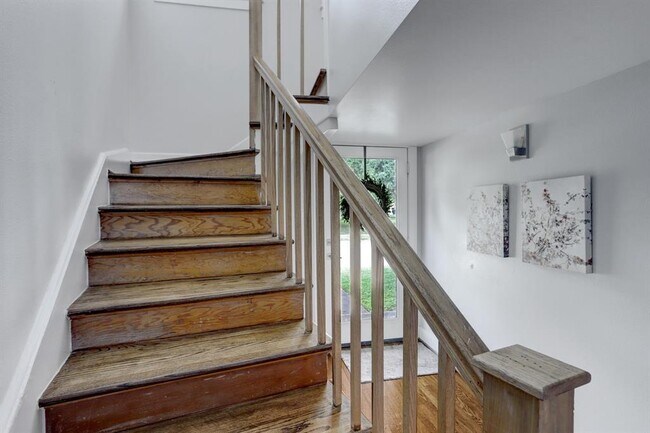 Building Photo - 3615 Murworth Dr