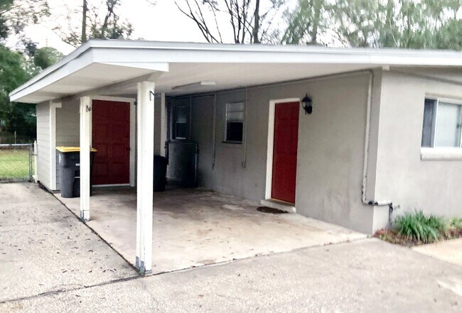 Foto del edificio - Charming Home in Established Jacksonville ...