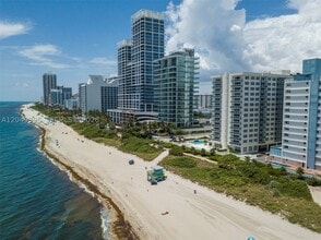 Building Photo - 6917 Collins Ave