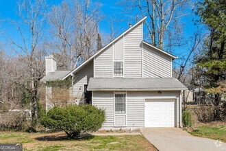 Building Photo - 4707 Greenway Rd NW