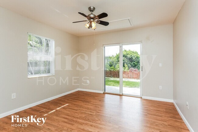 Foto del edificio - 4310 SW 24th St