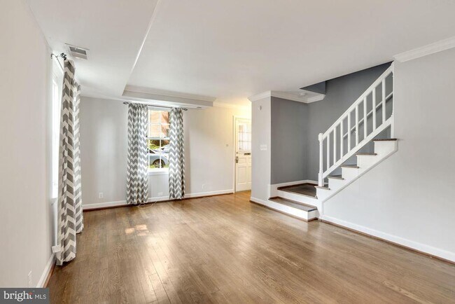 Building Photo - 2941 S Dinwiddie St