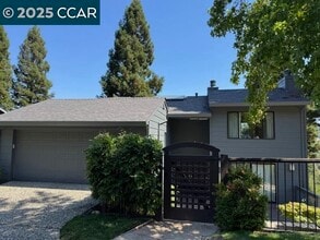 Building Photo - 1755 Spyglass Ln