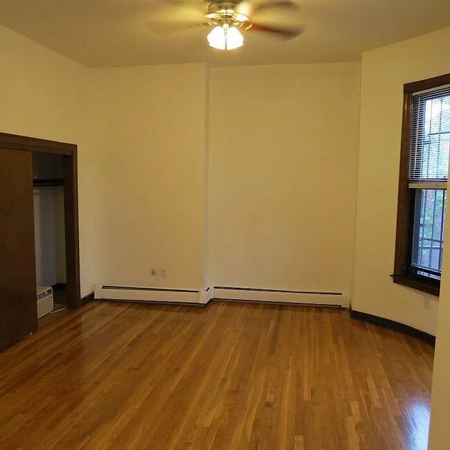 Foto del edificio - 10 Columbus Sq