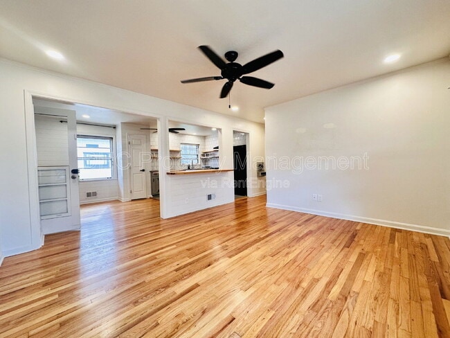 Building Photo - 3231 Bonway Dr