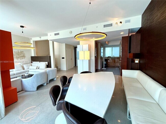 Foto del edificio - 50 South Pointe Dr