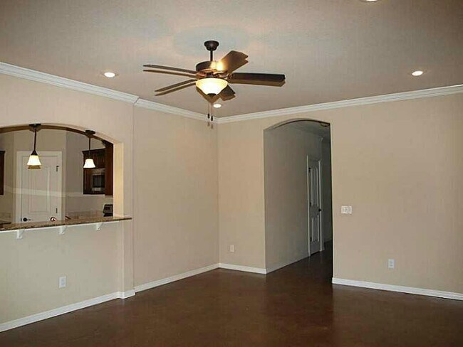 Building Photo - 3077 W Crystal Downs