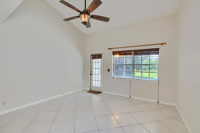 Building Photo - 22552 Middletown Dr
