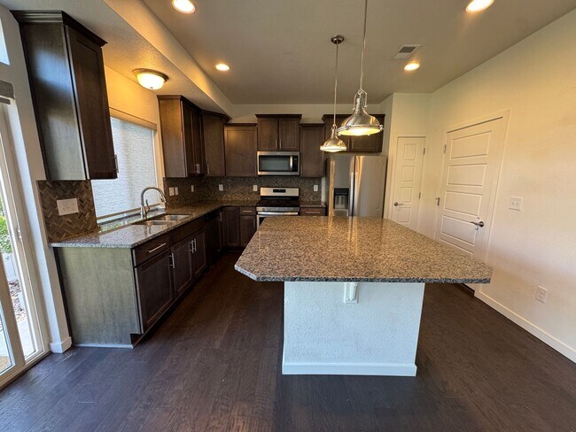 Building Photo - Modern Luxury Meets Urban Living – Stunnin...