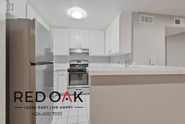 Foto del edificio - ~1 Month FREE~ Charming and Spacious Two B...