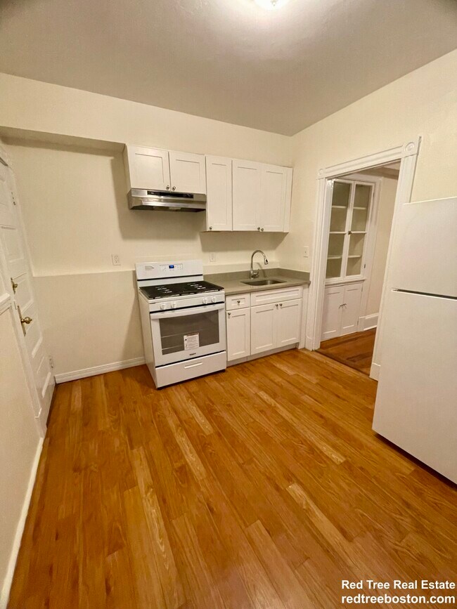 Building Photo - 875 Massachusetts Ave