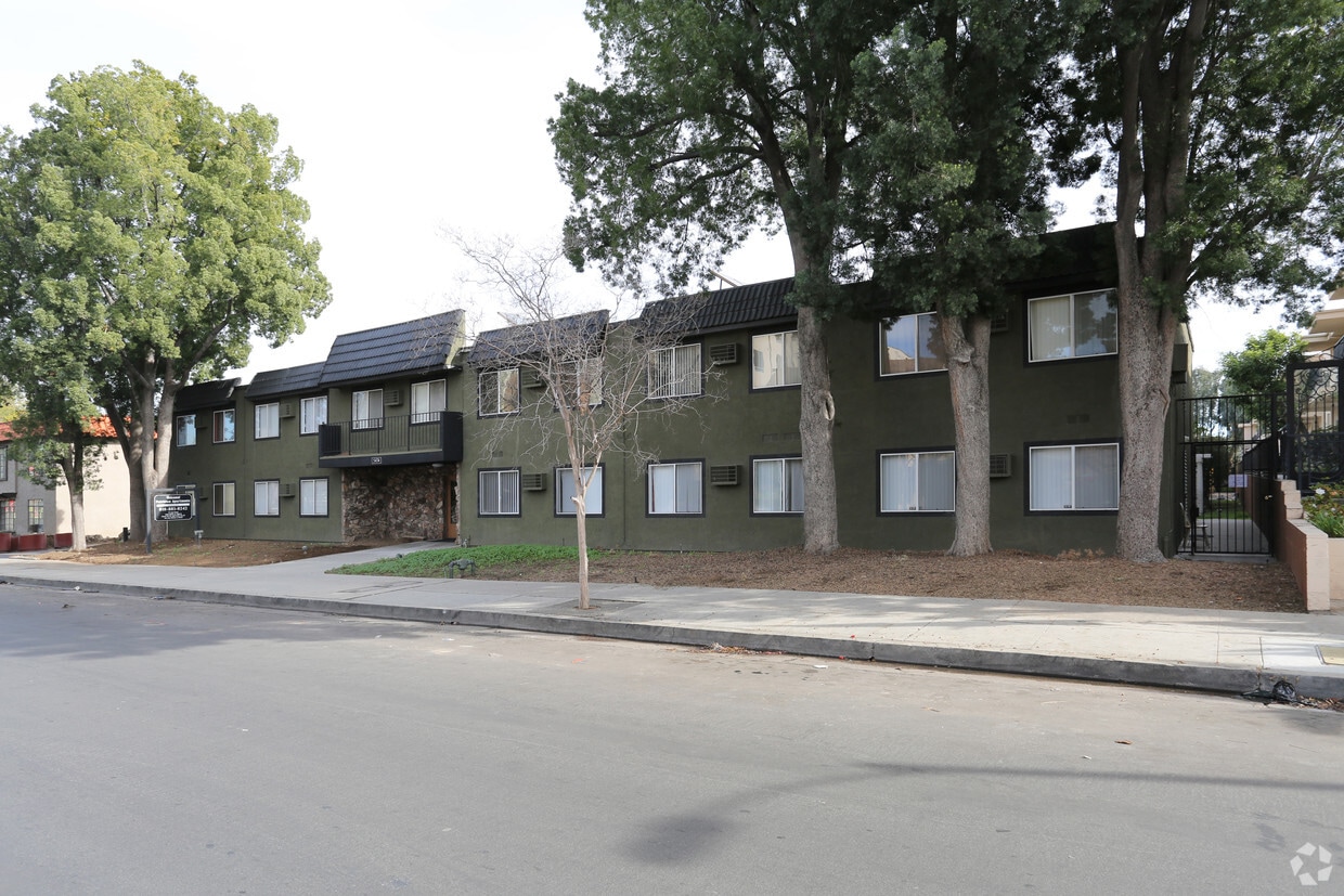 Primary Photo - Patrician Apartments