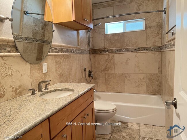 Building Photo - 566 N Central Ave