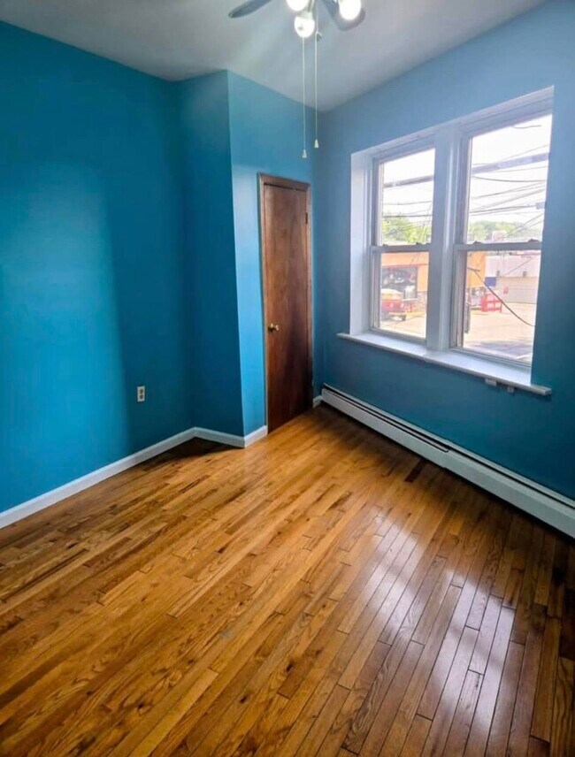 Foto del edificio - 361 Fairview Ave