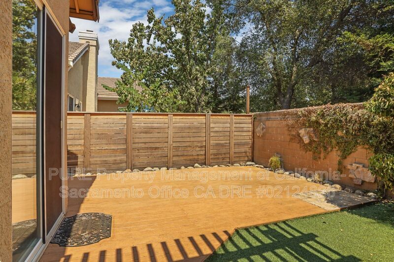 Foto principal - 12020 Gold Pointe Ln