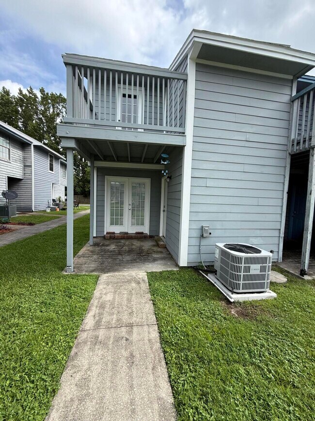 Foto del edificio - 1325 Greendale Ave