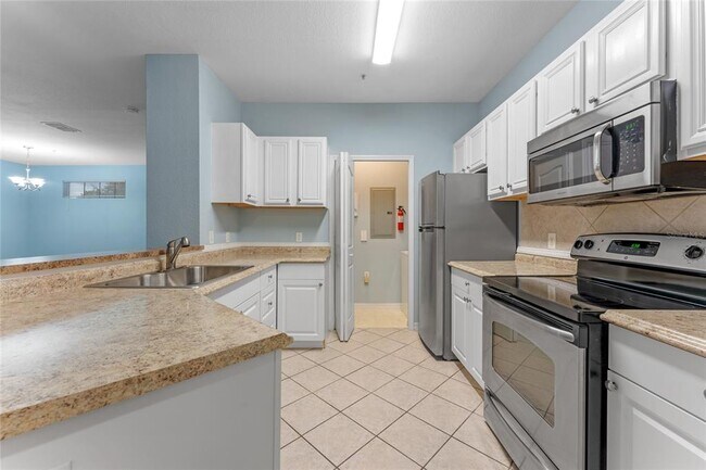 Foto del edificio - 6159 Metrowest Blvd