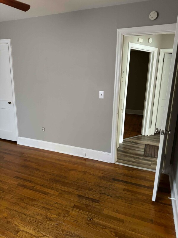 Foto del edificio - 3932 Montgomery Ave