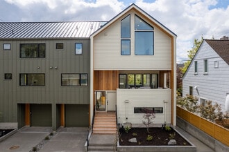 Building Photo - 210 N Going St