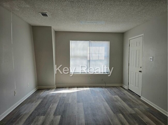 Building Photo - 214 - B Lee St. - Pineville, downstairs unit