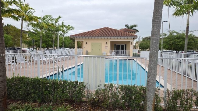 Foto del edificio - 230 NW 109th Ave