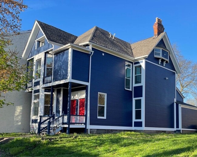 Building Photo - 1409 Scott St