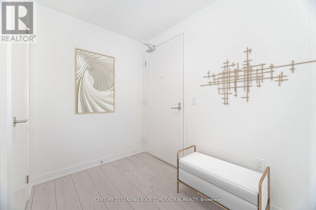 Photo du bâtiment - 230 Simcoe St