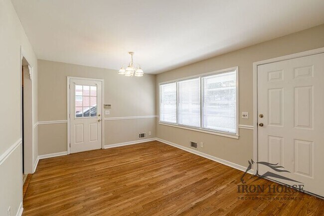 Building Photo - 1176 Cardinal Rd NE