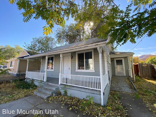 Building Photo - 3 br, 1 bath House - 340 E Vine St