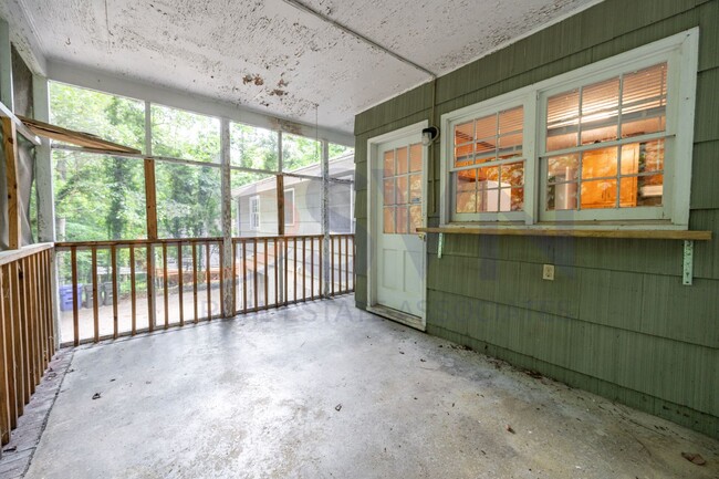 Building Photo - Your Perfect Blend of Space, Comfort, and ...