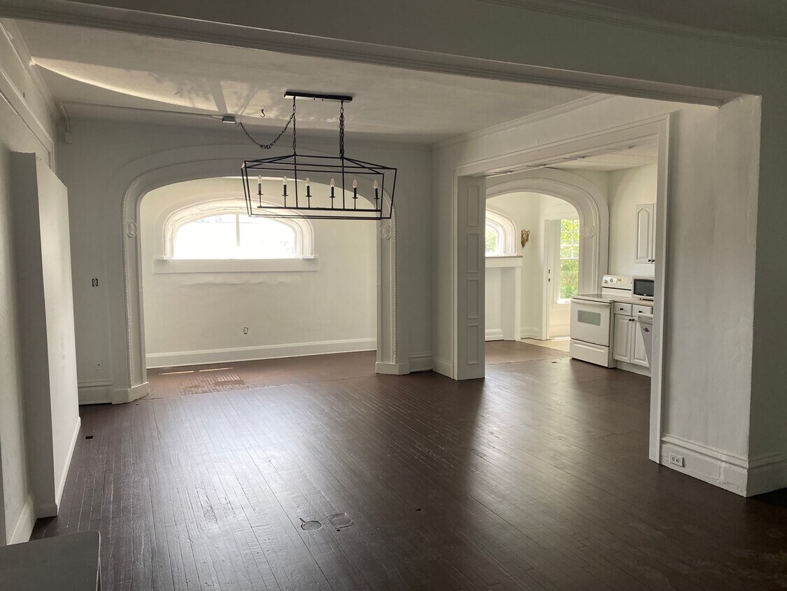 Foto principal - 1119 W Sylvania