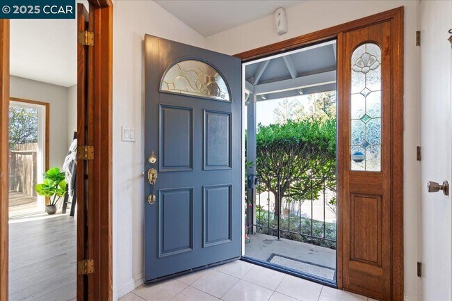 Foto del edificio - 207 Midway Dr