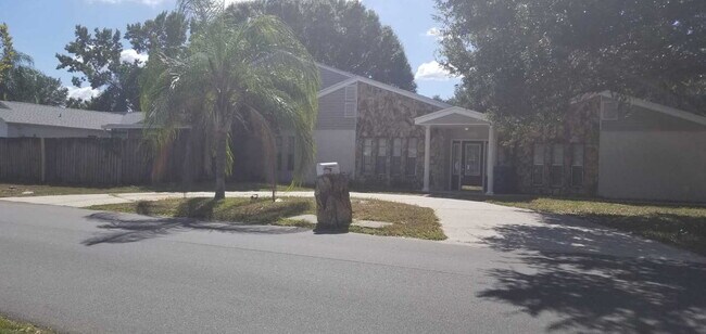 Building Photo - 23102 Clearwater Pl