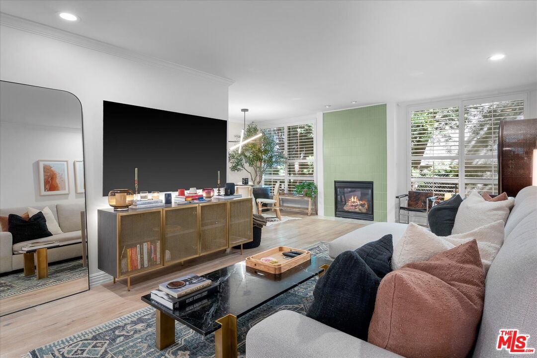 Foto principal - 927 Kings Rd