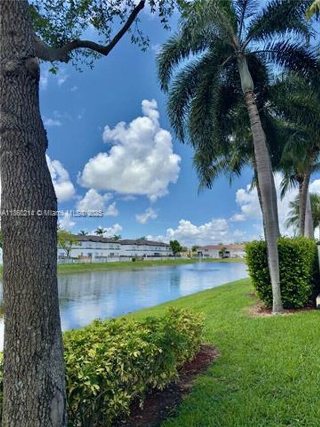 Foto principal - 11468 NW 77th St