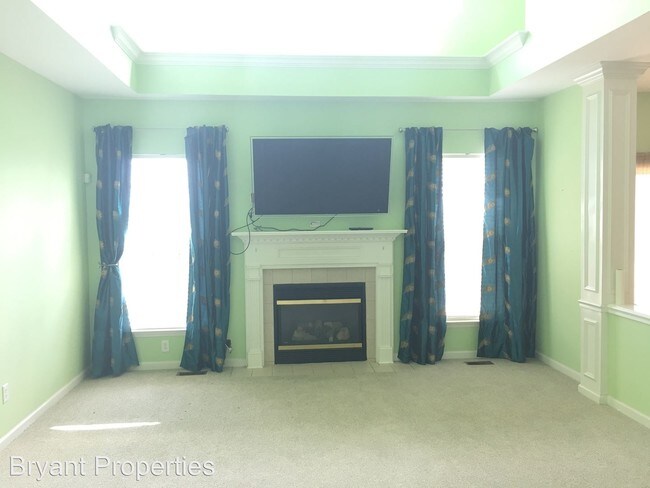 Building Photo - 203 Riverbend Ln