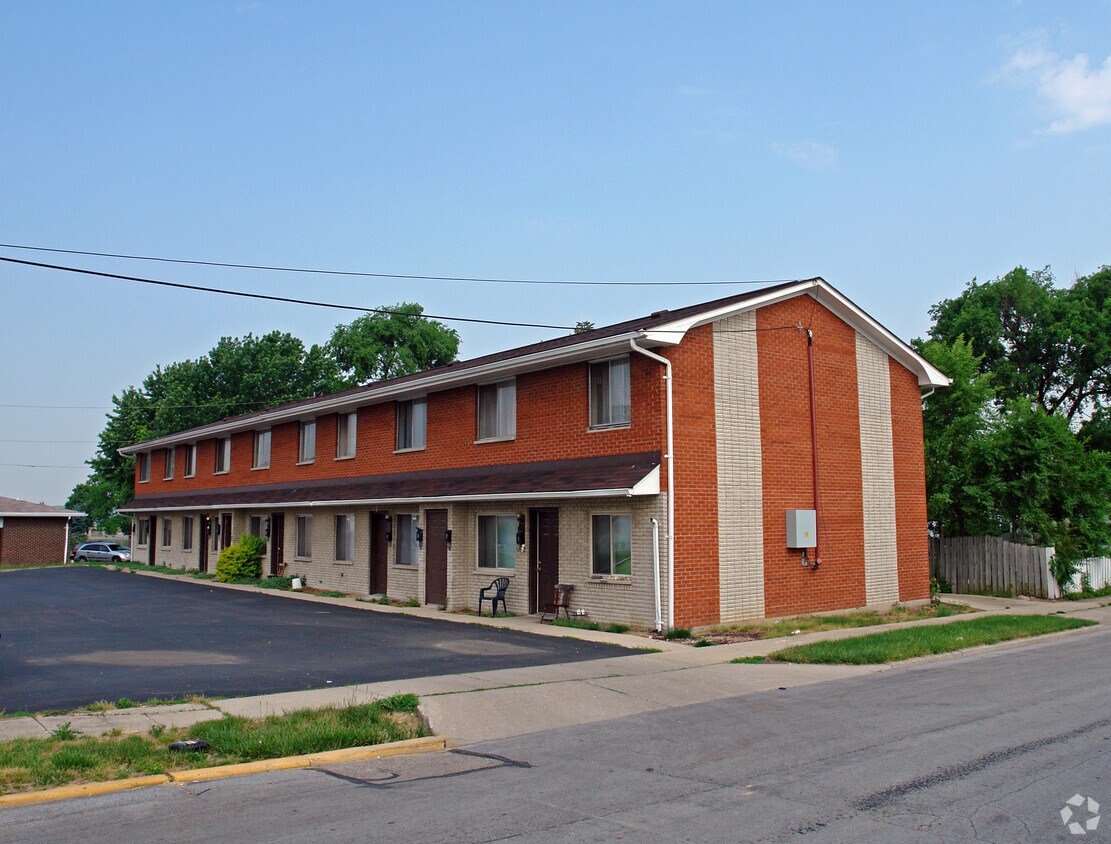 701 W Xenia Dr, Fairborn, OH 45324 Apartments in Fairborn, OH