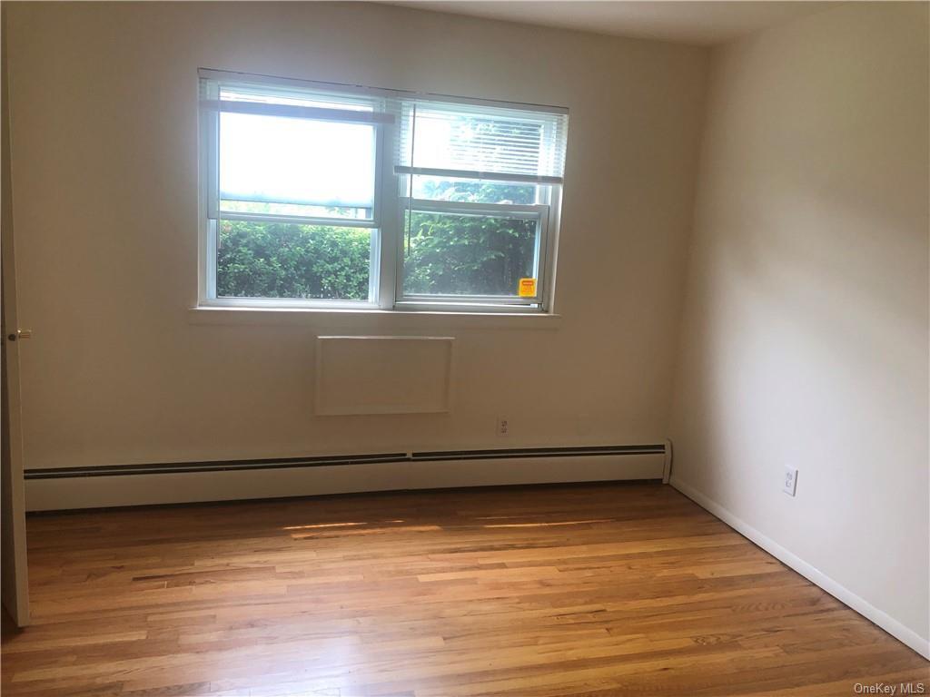 103 N Middletown Rd Unit D, Pearl River, NY 10965 Room for Rent in