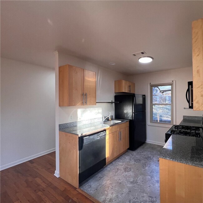 Foto del edificio - 921 E Rodgers Dr