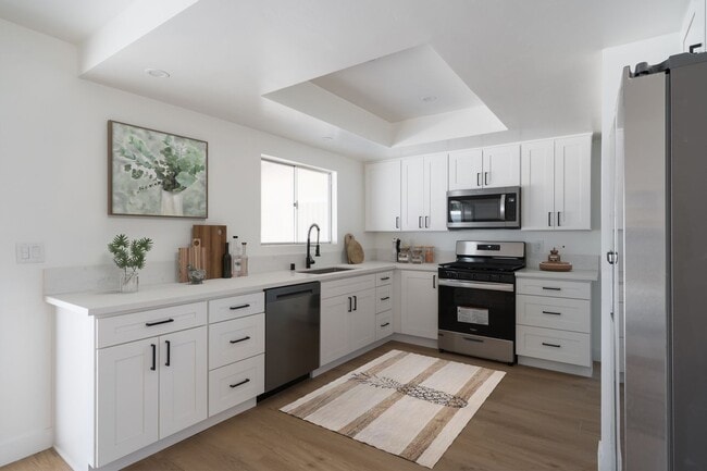 Building Photo - 6702 Saranac St