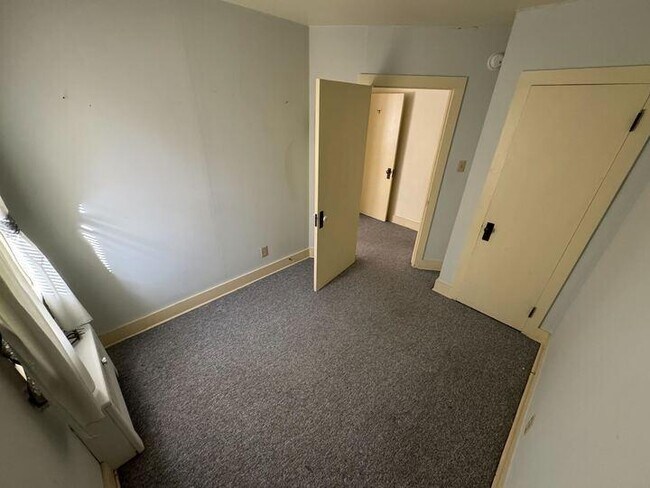 Foto del edificio - 212 W Pine Ave