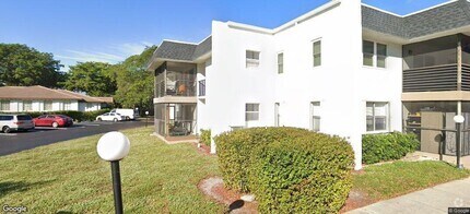 Building Photo - 2800 Riverside Dr