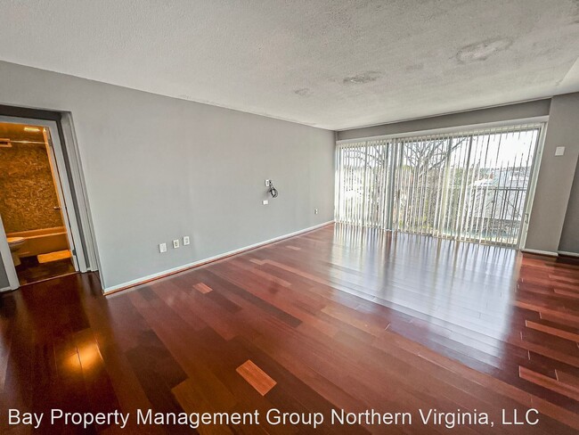 Building Photo - 1 br, 1 bath House - 4241 Columbia Pike Un...