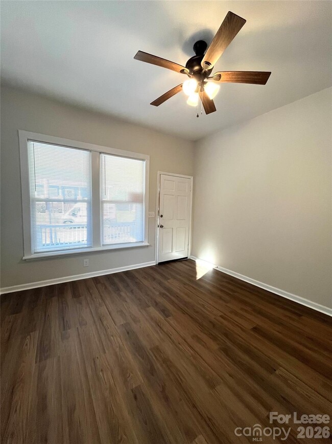 Foto del edificio - 711 S Jackson St