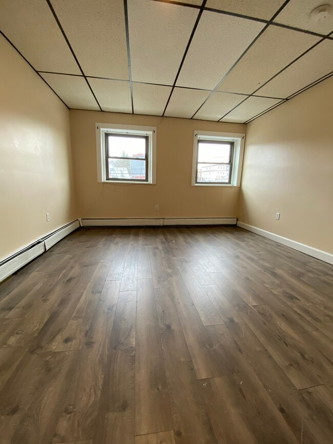 Building Photo - 45 Millbury St