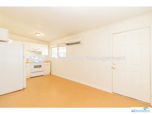 Building Photo - 111 S Hardy Dr