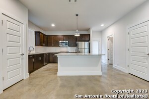 Foto del edificio - 200 Melrose Pl