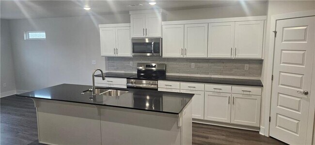 Photo - Nice New Construction Home in W Fayetteville