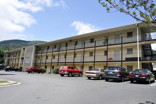 Primary Photo - 150 Water St